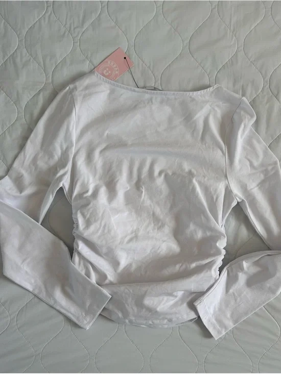 Zara Kids Yellow & White Short Sleeve Tees with Cream Heart Applique - Picture 10 of 11